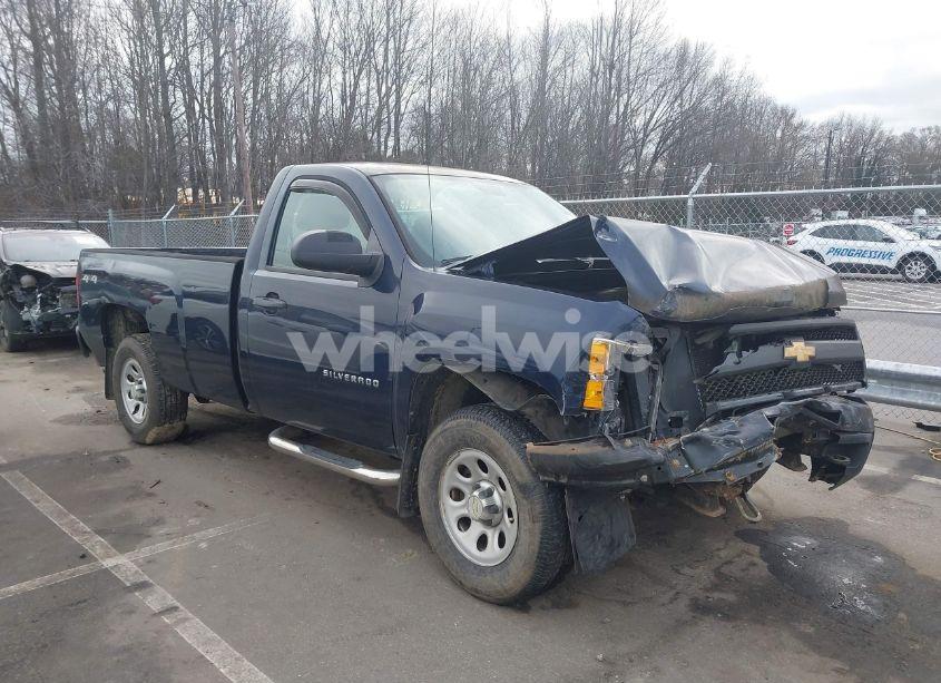 2011 Chevrolet Silverado 1500 WORK TRUCK (VIN 1GCNKPEA8BZ323334) main photo