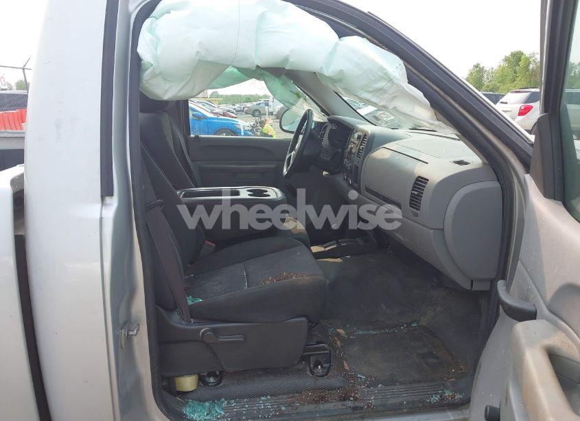 Photo 5 of 2011 Chevrolet Silverado 1500 WORK TRUCK (VIN 1GCNKPEX4BZ387049)