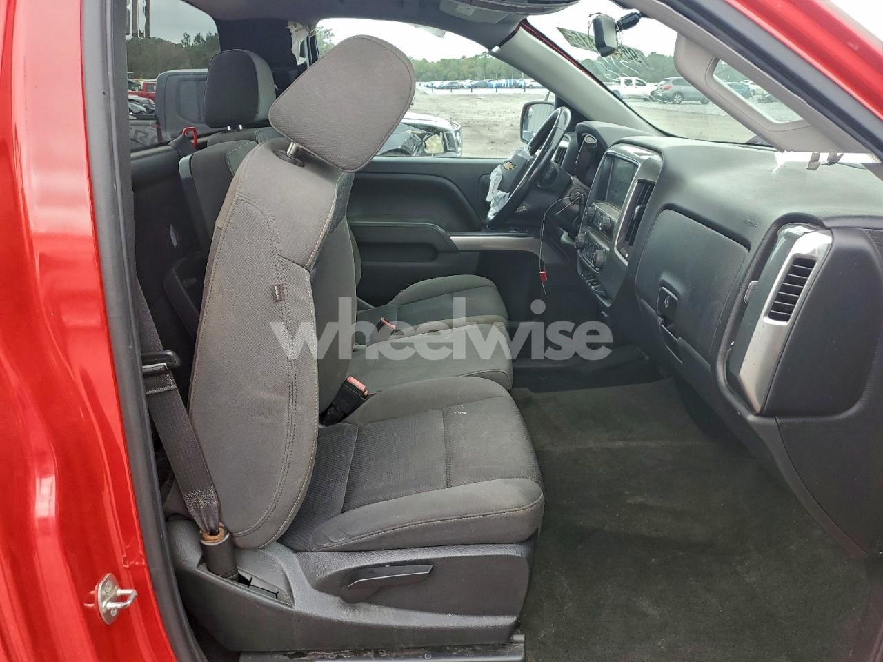 Photo 10 of 2018 CHEVROLET SILVERADO K1500 LT (VIN 1GCNKREC7JZ190819)