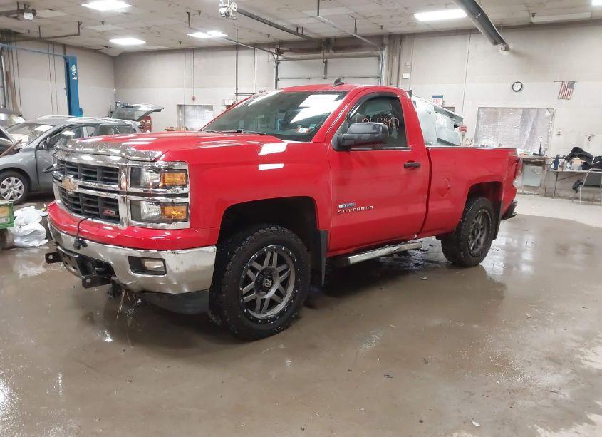 Photo 2 of 2014 Chevrolet Silverado 1500 2LT (VIN 1GCNKREC8EZ355931)