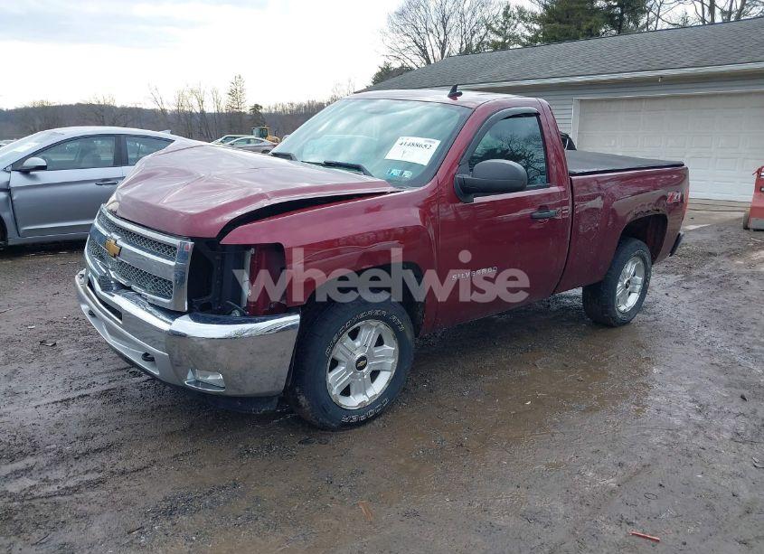 Photo 2 of 2013 Chevrolet Silverado 1500 LT (VIN 1GCNKSE01DZ168655)