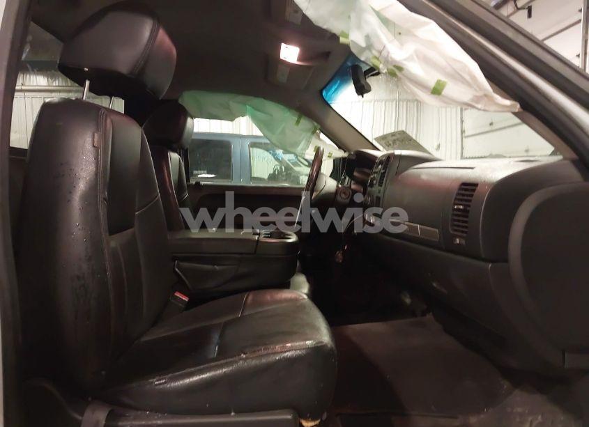 Photo 5 of 2013 Chevrolet Silverado 1500 LT (VIN 1GCNKSE02DZ169359)