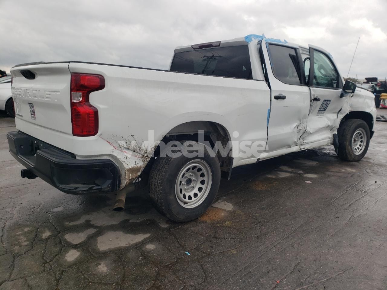 Photo 3 of 2024 CHEVROLET SILVERADO C1500 (VIN 1GCPAAEK0RZ225006)