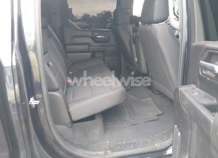 Photo 8 of 2022 Chevrolet Silverado 1500 2WD SHORT BED WT (VIN 1GCPAAEKXNZ620093)
