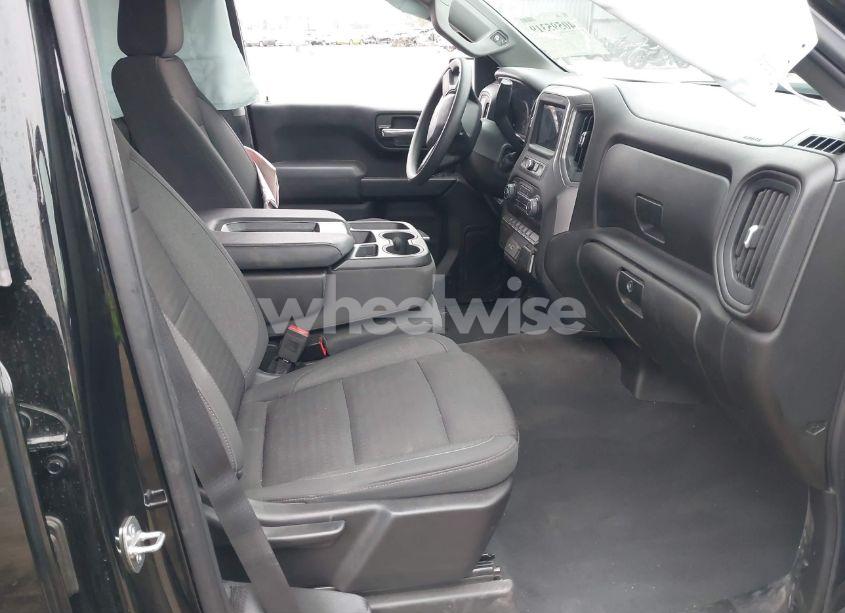 Photo 5 of 2024 Chevrolet Silverado 1500 (VIN 1GCPABEK3RZ211378)