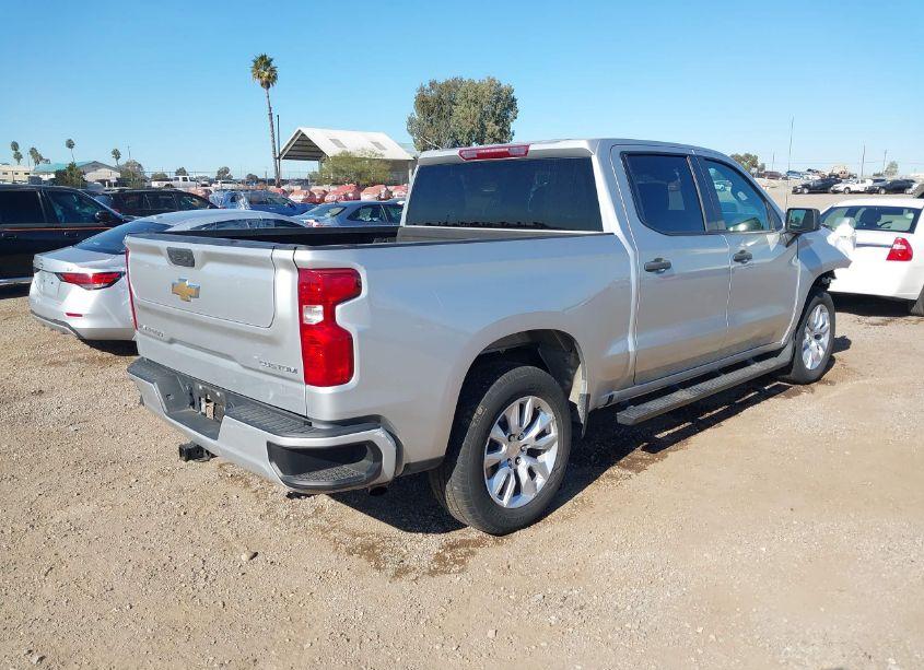 Photo 4 of 2022 Chevrolet Silverado 1500 2WD SHORT BED CUSTOM (VIN 1GCPABEK5NZ571682)