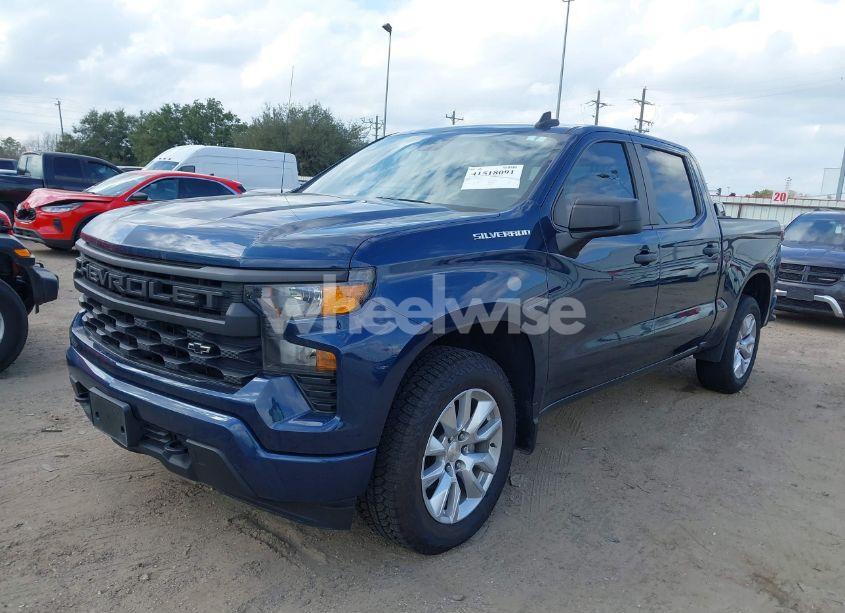Photo 2 of 2022 Chevrolet Silverado 1500 2WD SHORT BED CUSTOM (VIN 1GCPABEK6NZ543535)