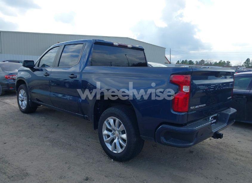 Photo 3 of 2022 Chevrolet Silverado 1500 2WD SHORT BED CUSTOM (VIN 1GCPABEK6NZ543535)