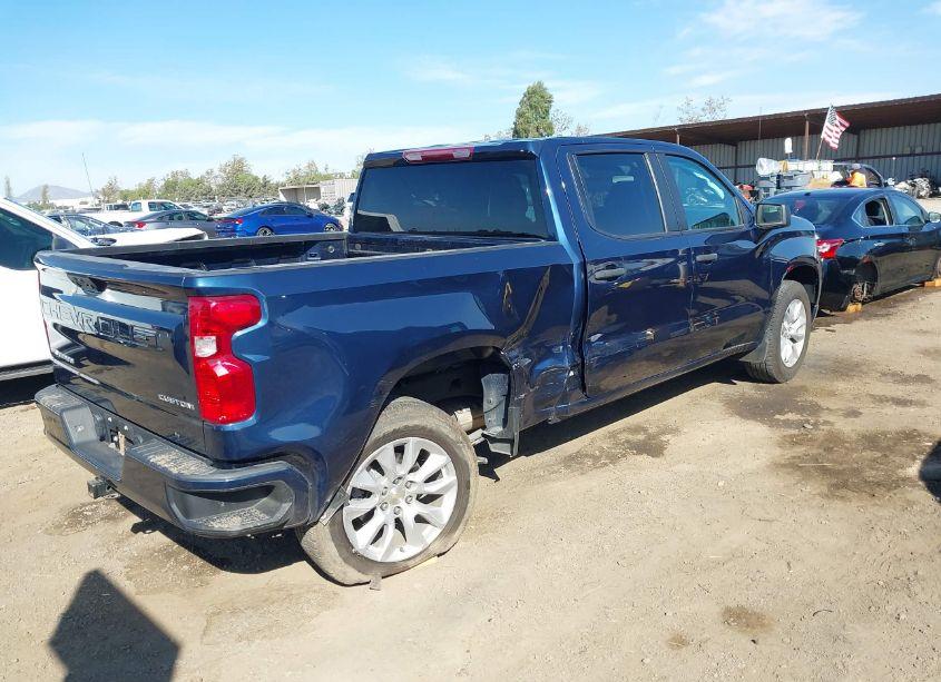 Photo 4 of 2022 Chevrolet Silverado 1500 2WD SHORT BED CUSTOM (VIN 1GCPABEK7NZ559372)
