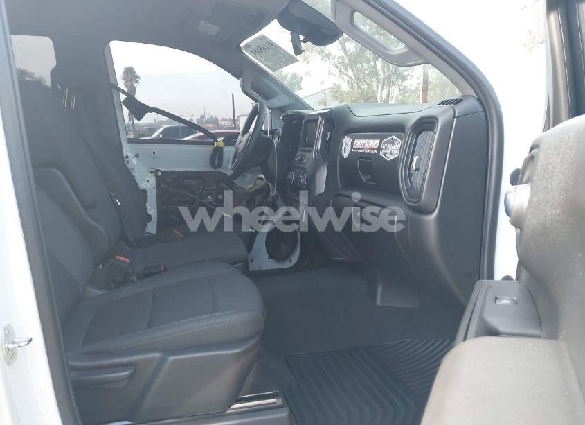 Photo 5 of 2022 Chevrolet Silverado 1500 2WD SHORT BED CUSTOM (VIN 1GCPABEK9NZ531217)