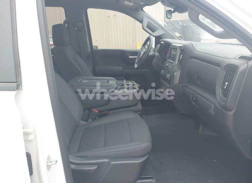 Photo 5 of 2024 Chevrolet Silverado 1500 2WD SHORT BED CUSTOM (VIN 1GCPABEKXRZ297160)