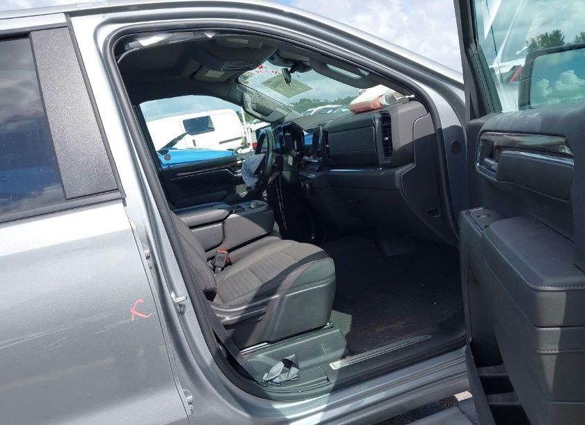 Photo 5 of 2024 Chevrolet Silverado 1500 2WD STANDARD BED LT (VIN 1GCPACED1RZ175312)