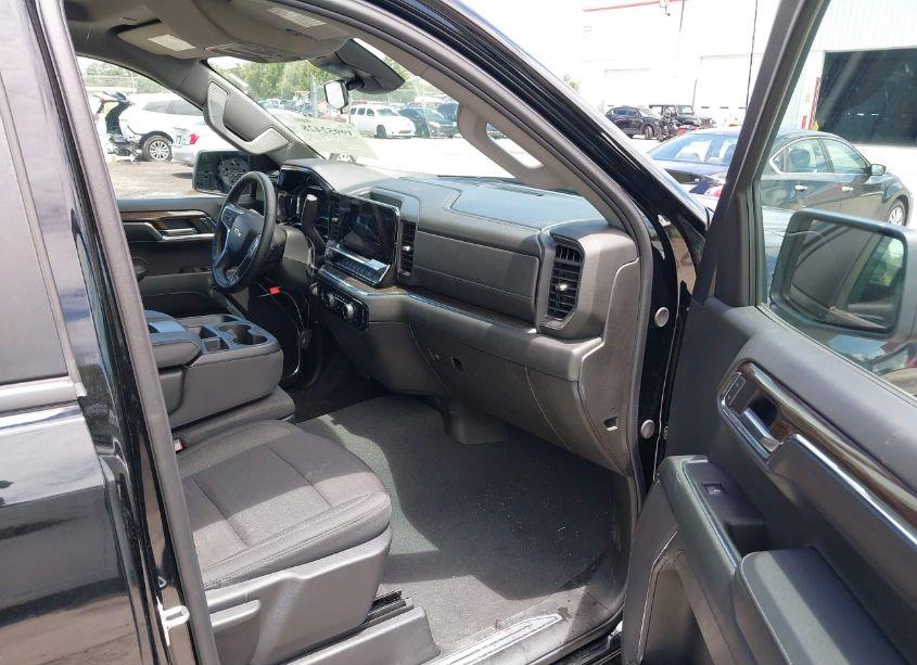 Photo 5 of 2024 Chevrolet Silverado 1500 2WD STANDARD BED LT (VIN 1GCPACED2RZ190224)