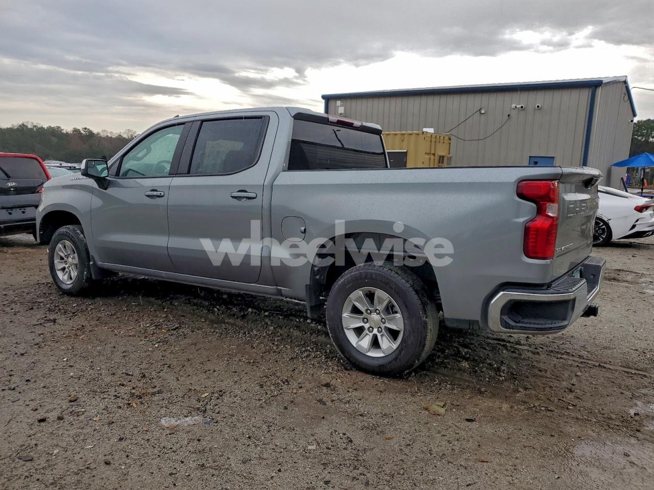 Photo 2 of 2025 CHEVROLET SILVERADO C1500 LT (VIN 1GCPACED2SZ130692)