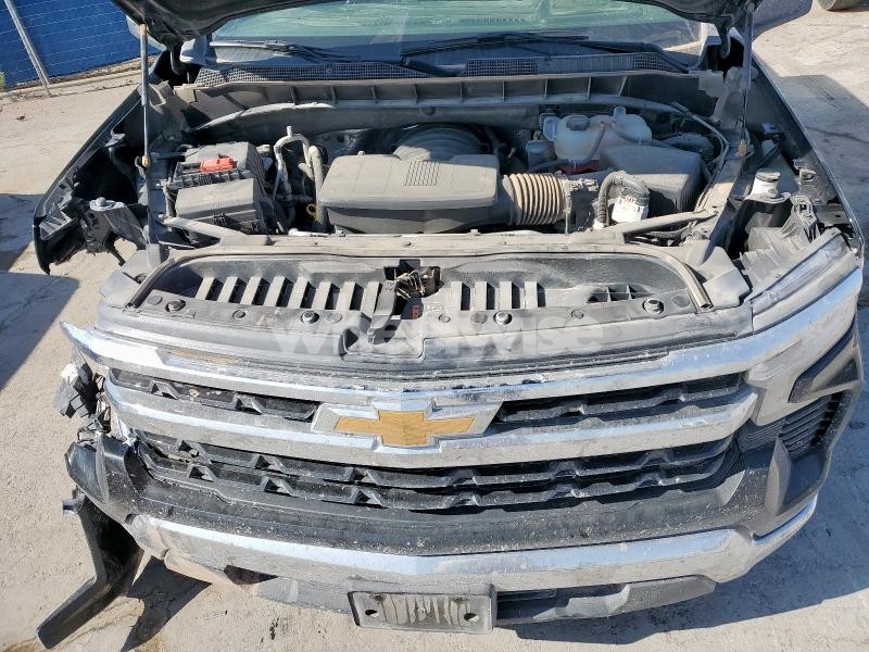 Photo 2 of 2025 CHEVROLET SILVERADO C1500 LT (VIN 1GCPACED5SZ130735)