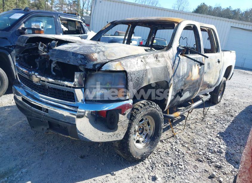 Photo 2 of 2024 Chevrolet Silverado 1500 2WD STANDARD BED LT (VIN 1GCPACED8RZ176800)