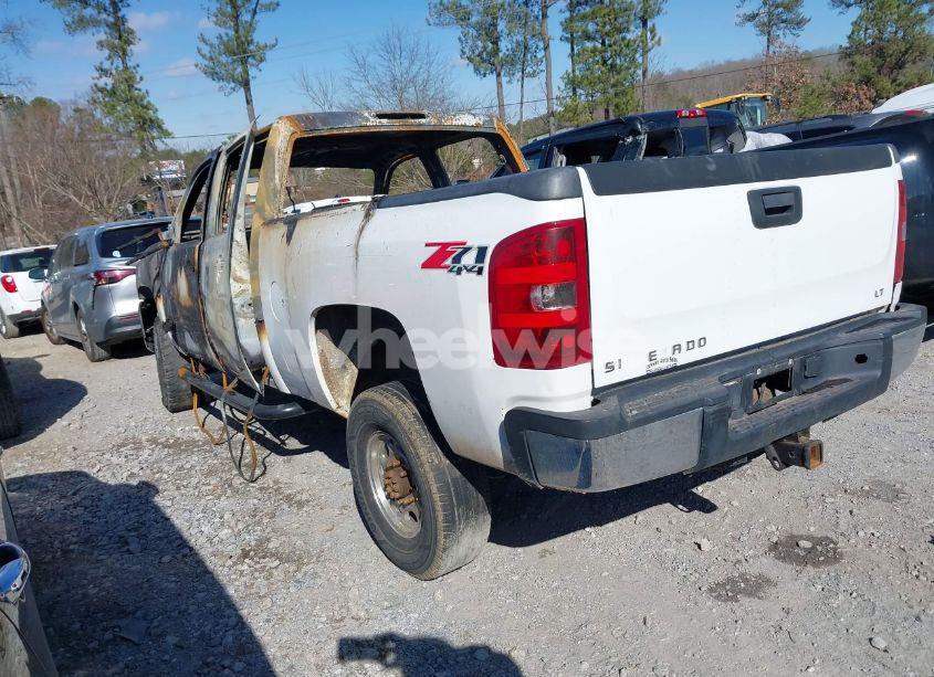 Photo 3 of 2024 Chevrolet Silverado 1500 2WD STANDARD BED LT (VIN 1GCPACED8RZ176800)