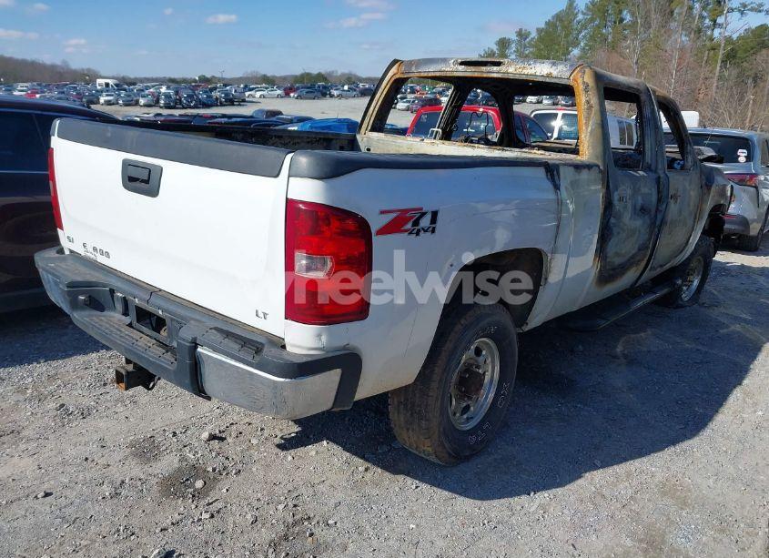 Photo 4 of 2024 Chevrolet Silverado 1500 2WD STANDARD BED LT (VIN 1GCPACED8RZ176800)