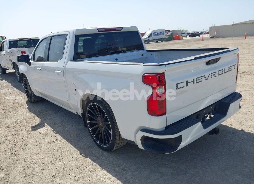 Photo 3 of 2022 Chevrolet Silverado 1500 2WD SHORT BED LT (VIN 1GCPACEK2NZ635571)