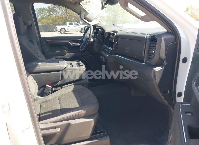 Photo 5 of 2022 Chevrolet Silverado 1500 2WD SHORT BED LT (VIN 1GCPACEK2NZ635571)