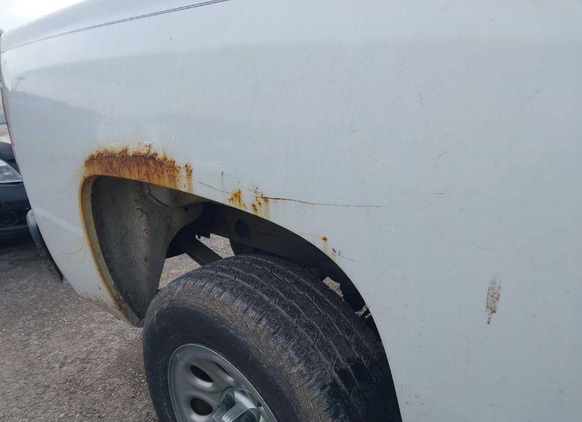 Photo 17 of 2010 Chevrolet Silverado C1500 (VIN 1GCPCPEA4AZ253707)