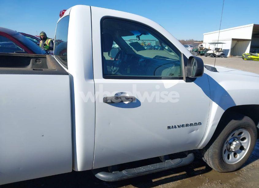 Photo 13 of 2010 Chevrolet Silverado 1500 WORK TRUCK (VIN 1GCPCPEX1AZ176010)