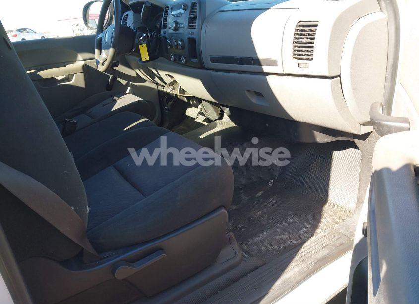 Photo 5 of 2010 Chevrolet Silverado 1500 WORK TRUCK (VIN 1GCPCPEX1AZ176010)