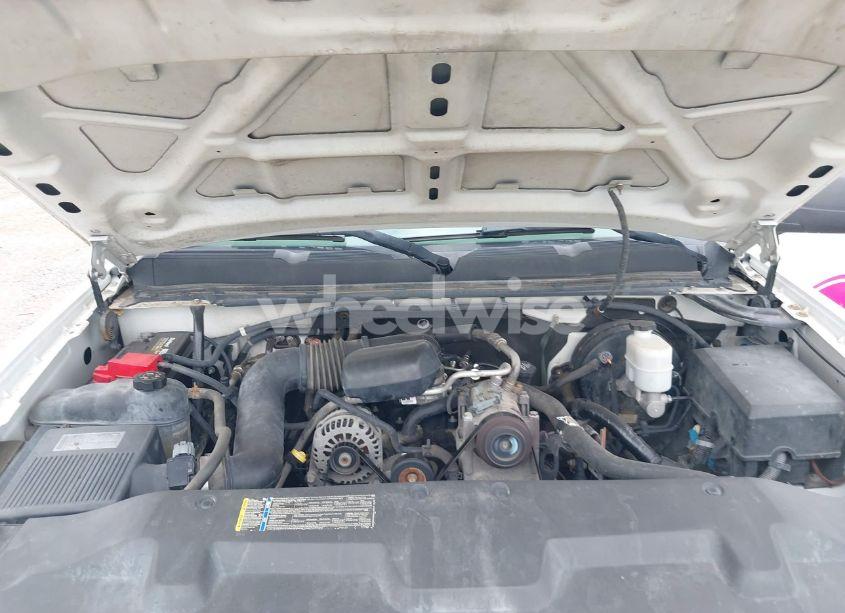 Photo 10 of 2010 Chevrolet Silverado 1500 WORK TRUCK (VIN 1GCPCPEX2AZ210830)