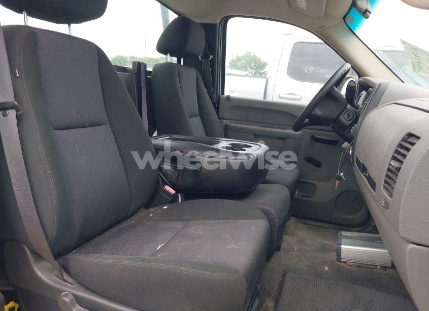 Photo 8 of 2010 Chevrolet Silverado 1500 WORK TRUCK (VIN 1GCPCPEX2AZ210830)