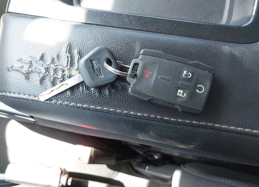 Photo 11 of 2018 Chevrolet Silverado 1500 1LT (VIN 1GCPCREC0JF129450)