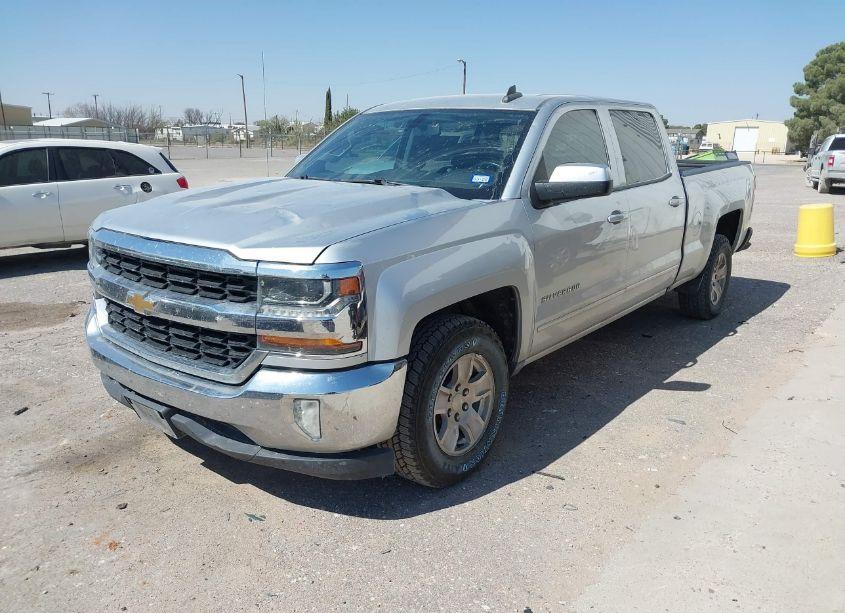 Photo 2 of 2018 Chevrolet Silverado 1500 1LT (VIN 1GCPCREC0JF129450)