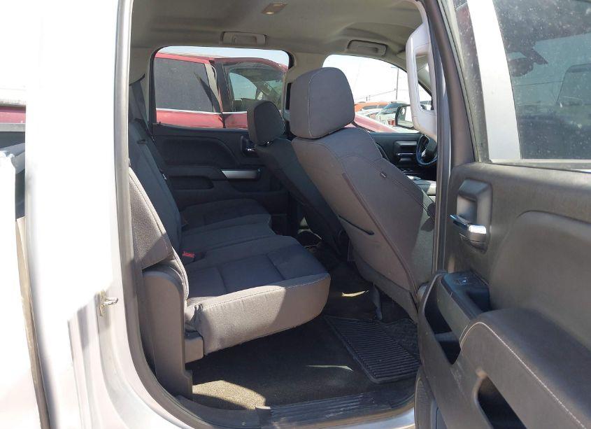 Photo 8 of 2018 Chevrolet Silverado 1500 1LT (VIN 1GCPCREC0JF129450)