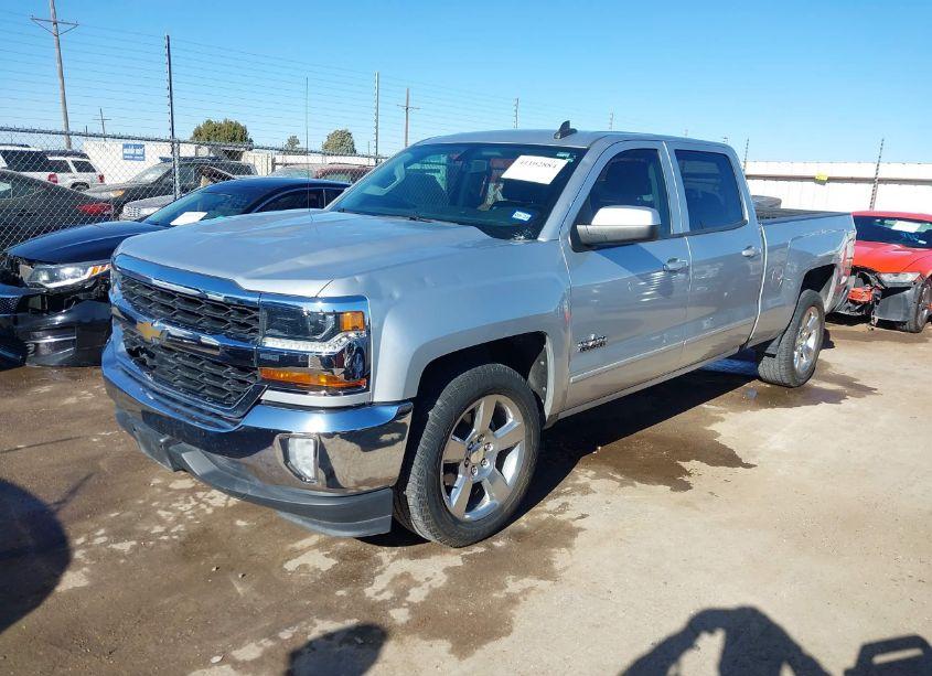 Photo 2 of 2018 Chevrolet Silverado 1500 1LT (VIN 1GCPCREC1JF215592)