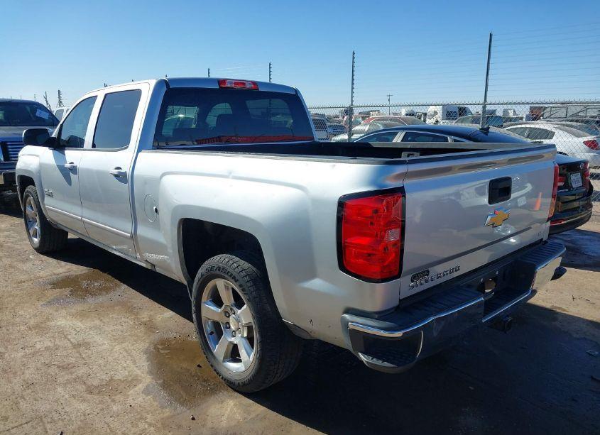 Photo 3 of 2018 Chevrolet Silverado 1500 1LT (VIN 1GCPCREC1JF215592)