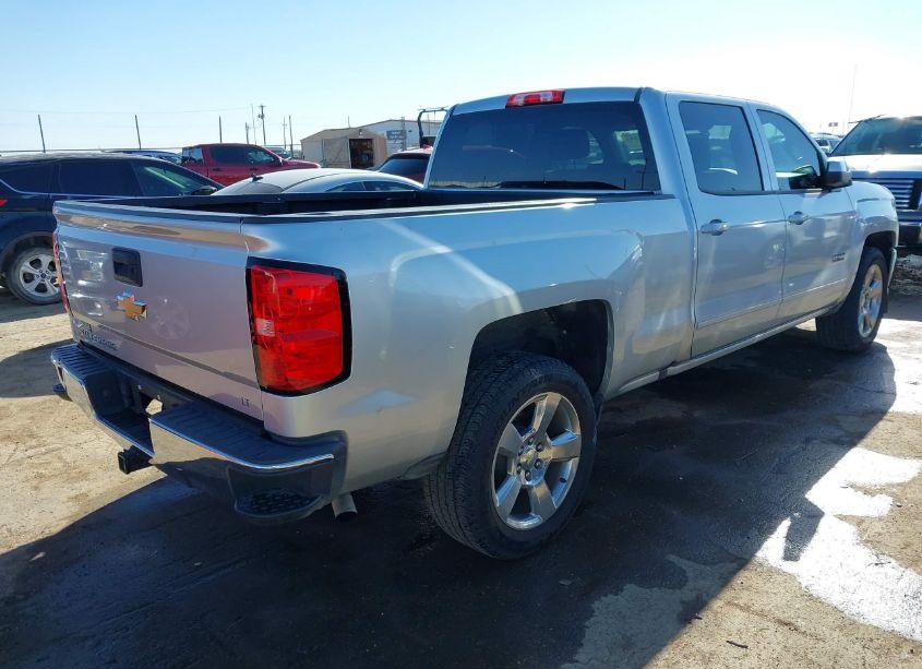 Photo 4 of 2018 Chevrolet Silverado 1500 1LT (VIN 1GCPCREC1JF215592)