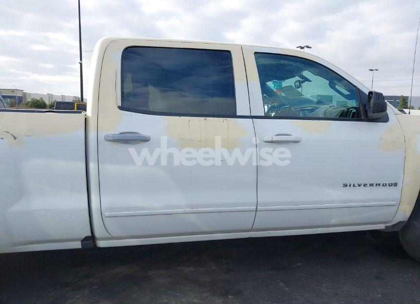 Photo 13 of 2018 Chevrolet Silverado 1500 1LT (VIN 1GCPCREC7JF152191)