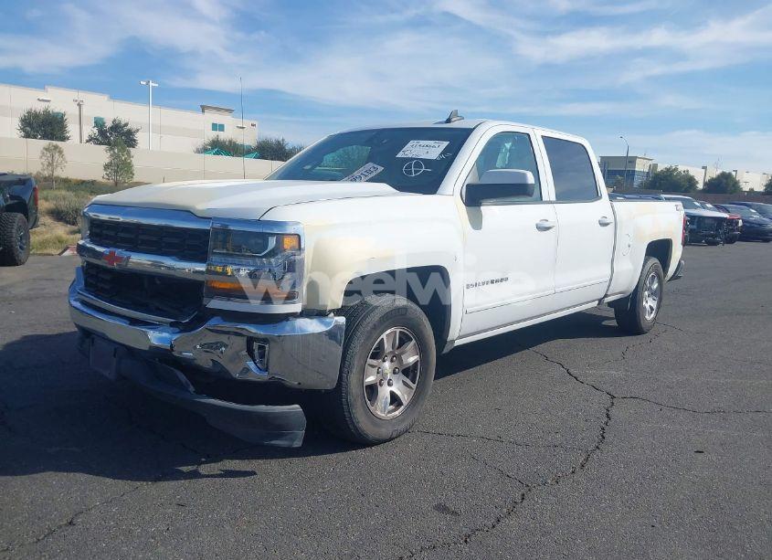 Photo 2 of 2018 Chevrolet Silverado 1500 1LT (VIN 1GCPCREC7JF152191)