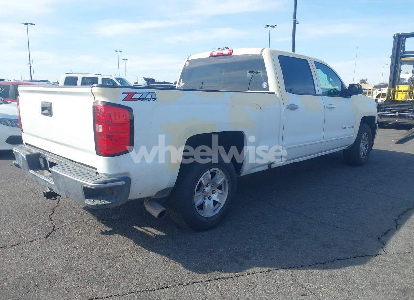 Photo 4 of 2018 Chevrolet Silverado 1500 1LT (VIN 1GCPCREC7JF152191)