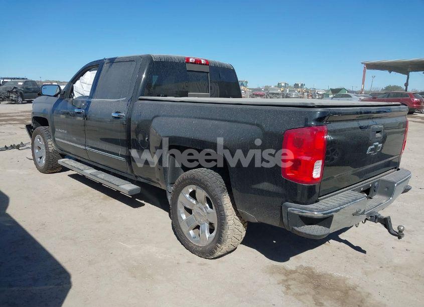 Photo 3 of 2018 Chevrolet Silverado 1500 1LZ (VIN 1GCPCSEC4JF113310)