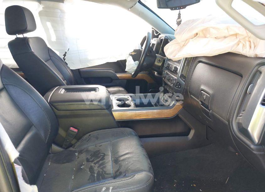 Photo 5 of 2018 Chevrolet Silverado 1500 1LZ (VIN 1GCPCSEC4JF113310)