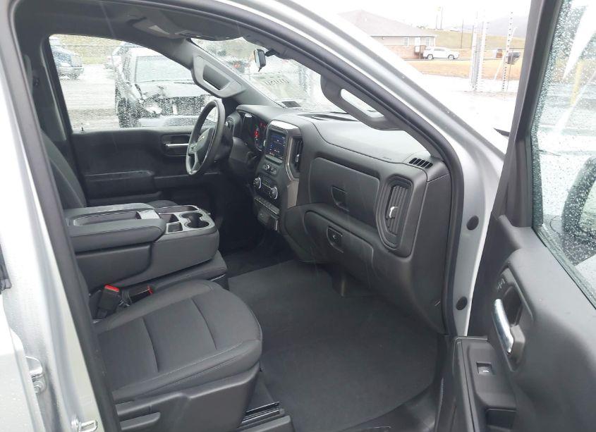 Photo 5 of 2022 Chevrolet Silverado 1500 4WD SHORT BED CUSTOM (VIN 1GCPDBEK0NZ525815)