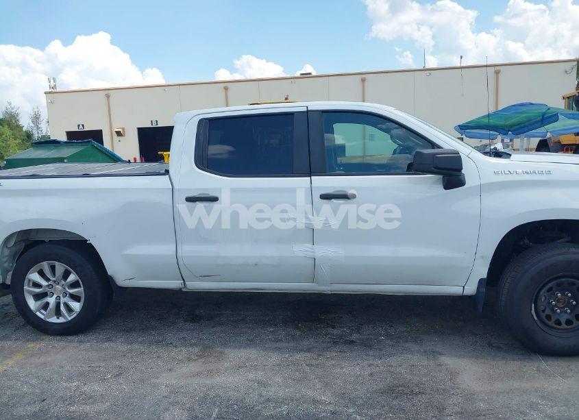 Photo 13 of 2022 Chevrolet Silverado 1500 4WD STANDARD BED CUSTOM (VIN 1GCPDBEK1NZ505511)