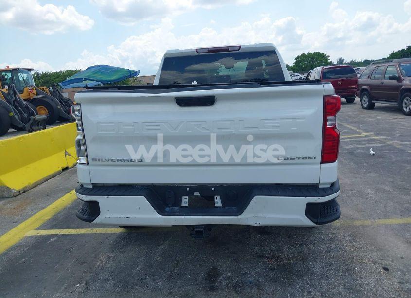 Photo 16 of 2022 Chevrolet Silverado 1500 4WD STANDARD BED CUSTOM (VIN 1GCPDBEK1NZ505511)