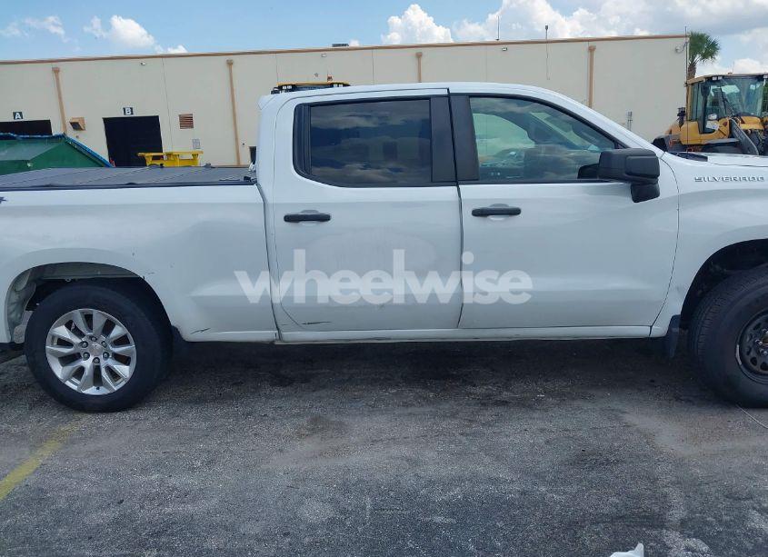 Photo 17 of 2022 Chevrolet Silverado 1500 4WD STANDARD BED CUSTOM (VIN 1GCPDBEK1NZ505511)
