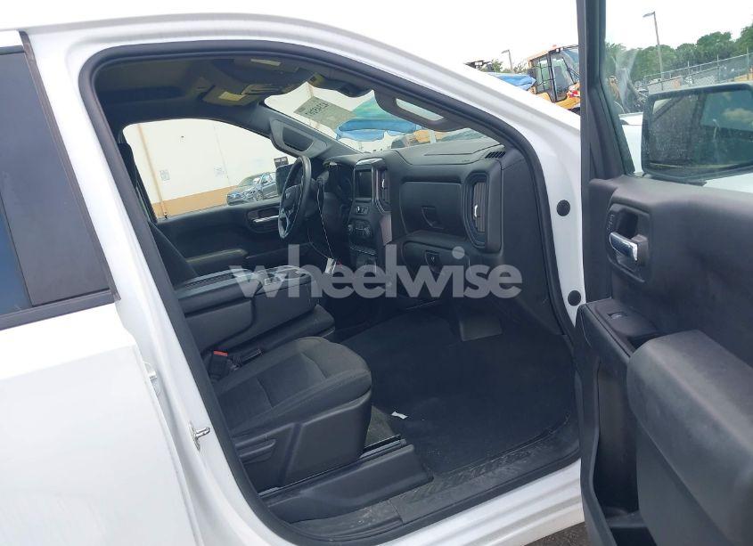 Photo 5 of 2022 Chevrolet Silverado 1500 4WD STANDARD BED CUSTOM (VIN 1GCPDBEK1NZ505511)