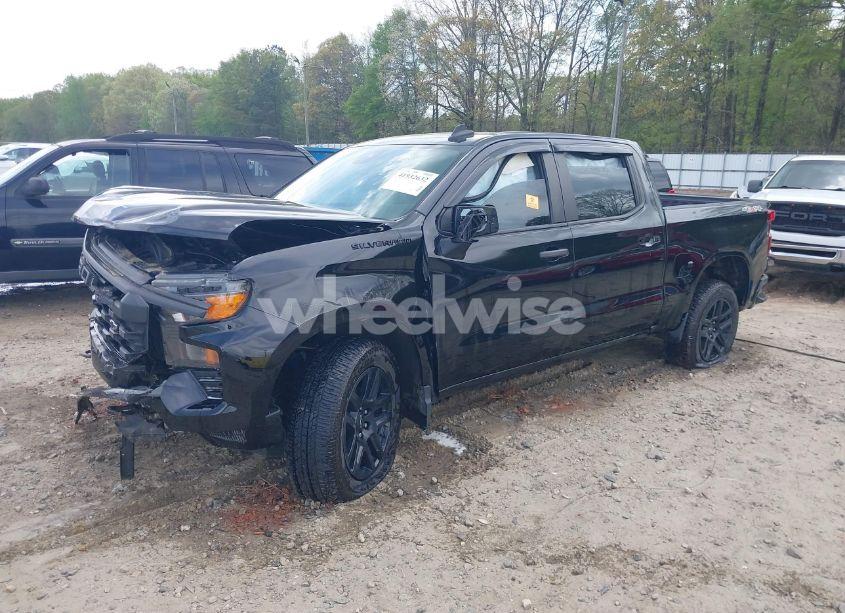 Photo 2 of 2022 Chevrolet Silverado 1500 4WD SHORT BED CUSTOM (VIN 1GCPDBEK1NZ559844)