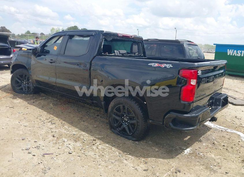 Photo 3 of 2022 Chevrolet Silverado 1500 4WD SHORT BED CUSTOM (VIN 1GCPDBEK1NZ559844)