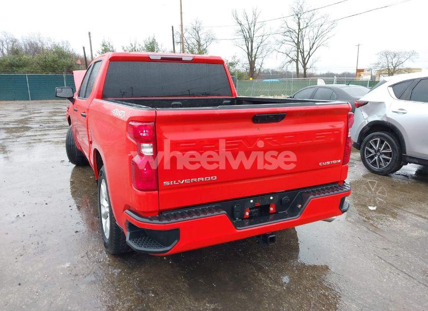 Photo 3 of 2022 Chevrolet Silverado 1500 4WD SHORT BED CUSTOM (VIN 1GCPDBEK2NZ638973)