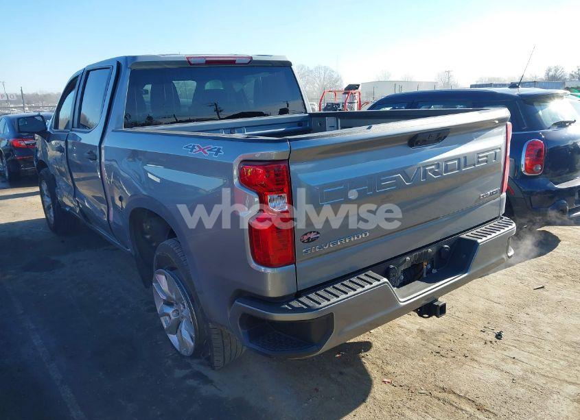 Photo 3 of 2024 Chevrolet Silverado 1500 4WD SHORT BED CUSTOM (VIN 1GCPDBEK2RZ148510)