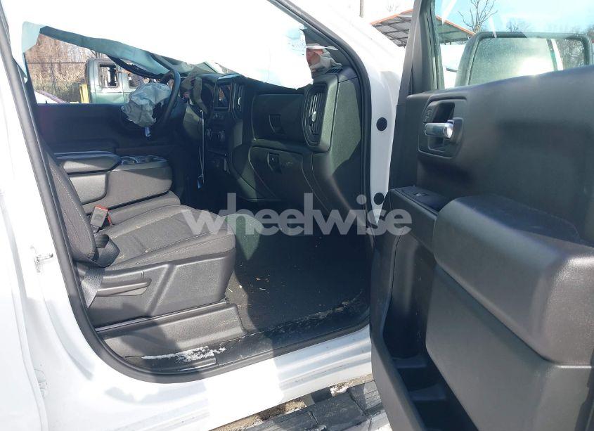 Photo 5 of 2023 Chevrolet Silverado 1500 4WD SHORT BED CUSTOM (VIN 1GCPDBEK3PZ119711)